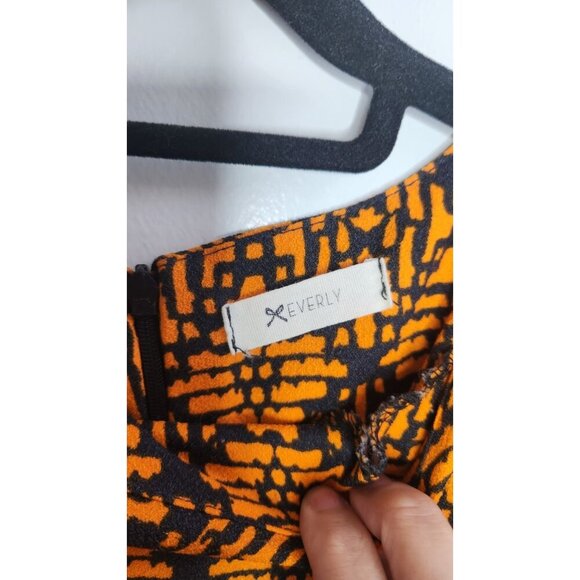 Everly Geometric 3/4 Sleeve Shift Mini Dress Size S - Picture 3 of 5